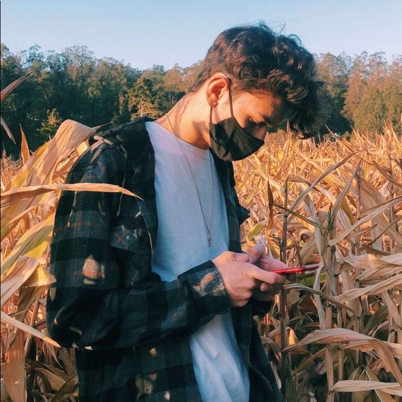 Meet your Posher, Diego - Picture 2 of 3